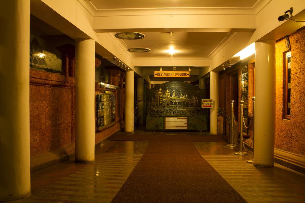 Parklane Hotel Mysore Eksteriør billede