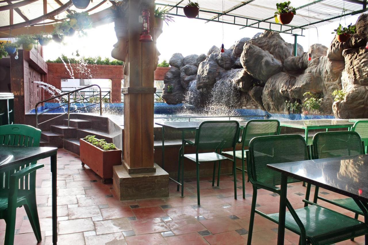 Parklane Hotel Mysore Eksteriør billede