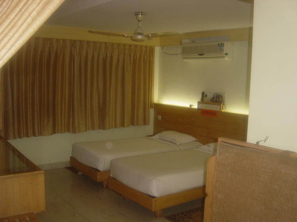Parklane Hotel Mysore Eksteriør billede