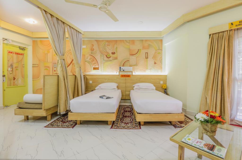 Parklane Hotel Mysore Eksteriør billede