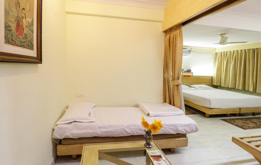 Parklane Hotel Mysore Eksteriør billede