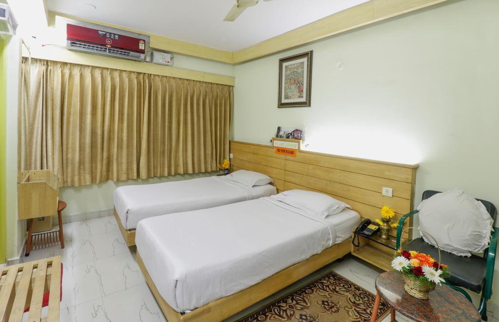 Parklane Hotel Mysore Eksteriør billede